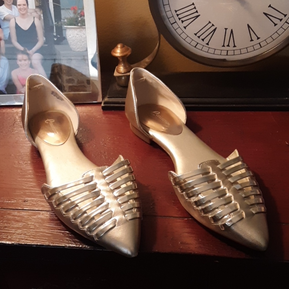 HOLIDAY!!! 8.5W Collection EUC flats